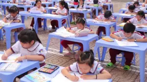 Trường dừng bán trú, chuyển dạy online vì 23 học sinh nghi ngộ độc