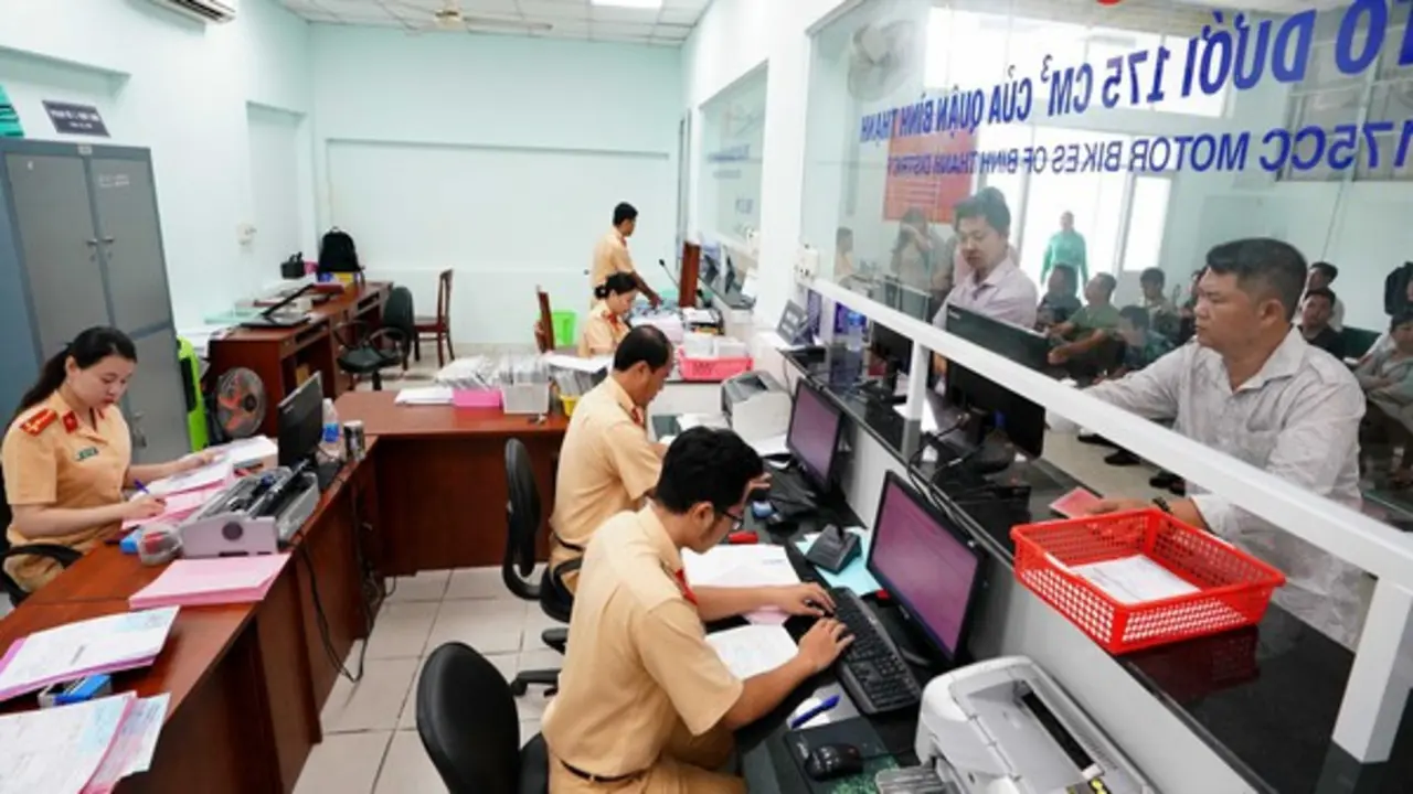 Từ ngày 8.6, dữ liệu đăng ký xe sẽ tích hợp trên VNeID và VNeTraffic