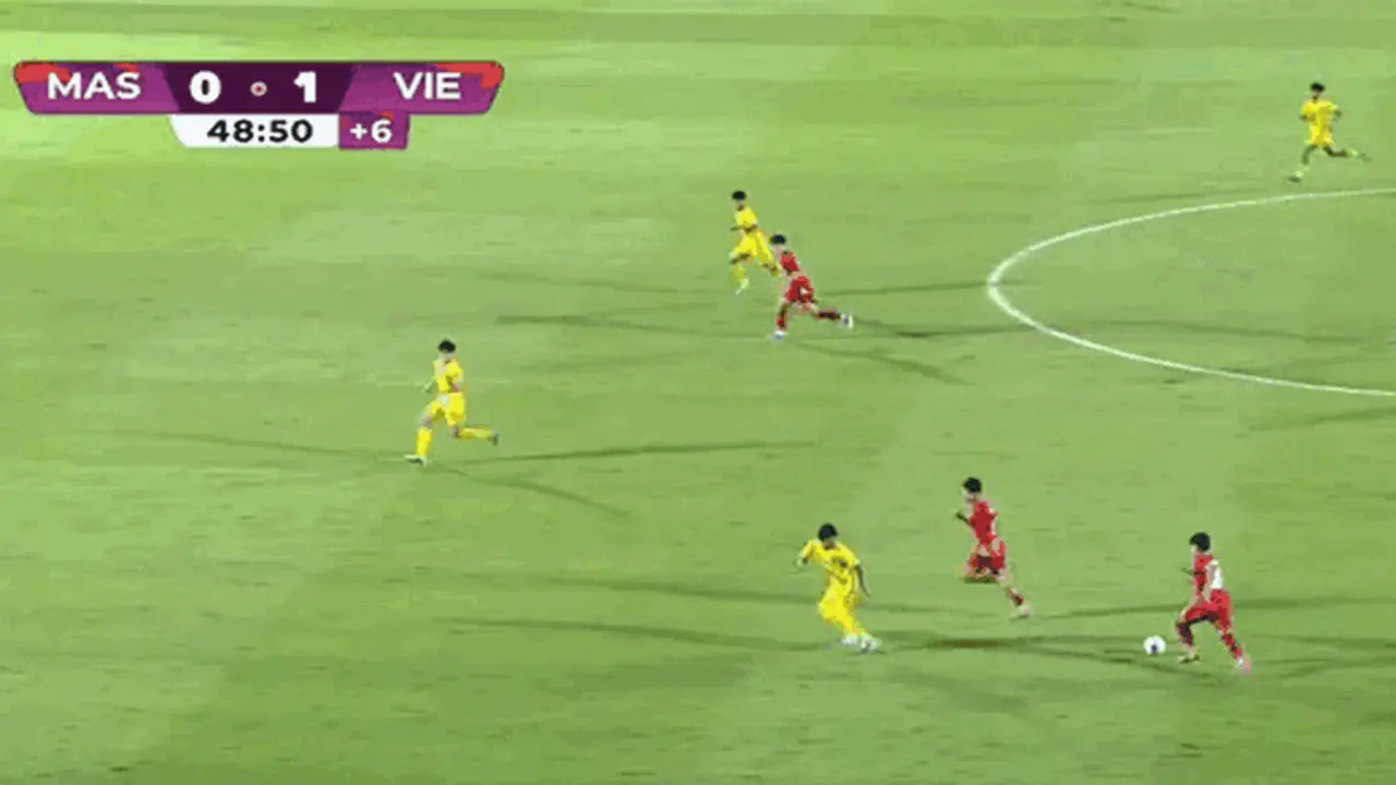 U17 Việt Nam phản công chớp nhoáng, Malaysia bất lực