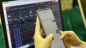 VN-Index rung lắc, khuyến nghị thận trọng chọn lọc cổ phiếu ngắn hạn