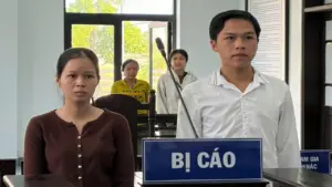 Vợ lĩnh án tù vì để chồng say xỉn, không bằng lái chạy xe máy gây tai nạn