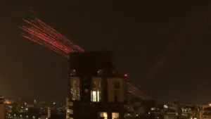 Vừa ngừng bắn, Lebanon tố cáo Israel vi phạm