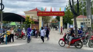 Xác minh thông tin thầy giáo dạy toán véo tai, đánh 17 học sinh lớp 7