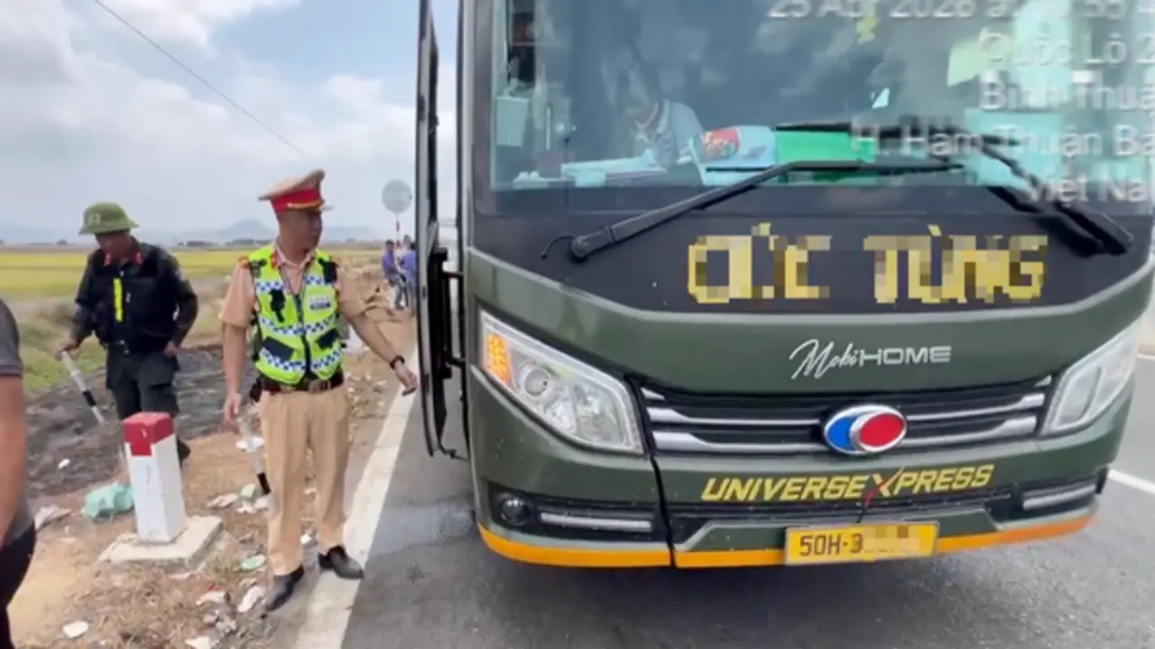 Xe khách nhồi thêm 13 người từ TP.HCM đi Nha Trang bị phạt gần 100 triệu