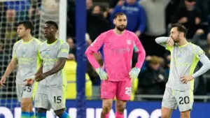 13 phút khiến Man City mất quyền tự quyết ở Ngoại hạng Anh