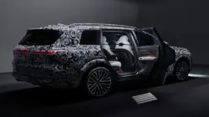 Audi Q9 được trang bị cửa đóng, mở điện như xe Rolls-Royce