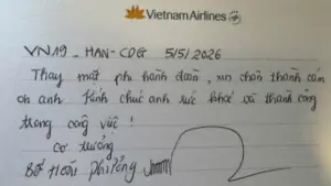 Bác sĩ Bệnh viện Bạch Mai cứu hành khách trên chuyến bay Hà Nội - Paris