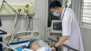 Bác sĩ cảnh báo biến chứng nguy hiểm từ thủy đậu ở trẻ em