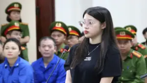 Bạn gái Bùi Đình Khánh nói ân hận vì giúp sức cho Khánh lẩn trốn