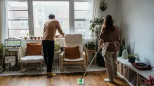 Băn khoăn khi bán chung cư để mua nhà mặt đất 18 tỷ dưỡng già