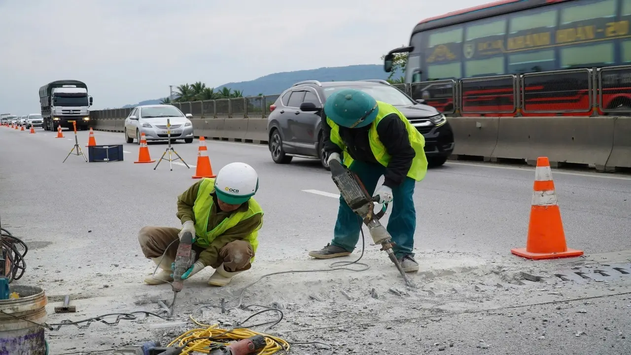 "Bảo hành công trình giao thông tối thiểu 10 năm phải đi kèm tiền bảo lãnh"