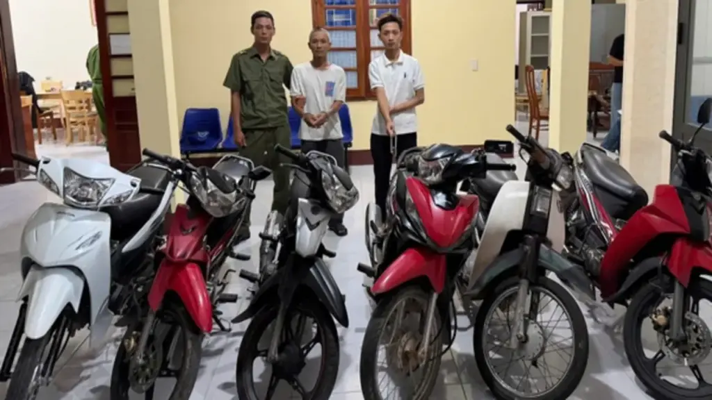 Bắt 2 'siêu trộm' gây ra hơn 20 vụ trộm cắp xe máy tại Quảng Trị