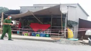 Bênh cha, đánh chết hàng xóm