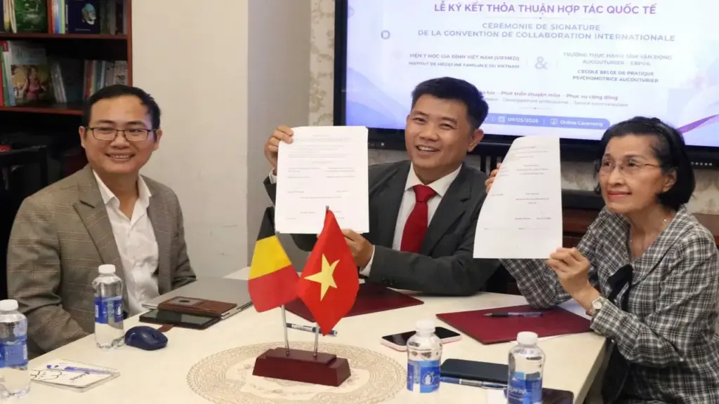Bỉ hỗ trợ Việt Nam đào tạo chuyên gia tâm vận động cho trẻ em