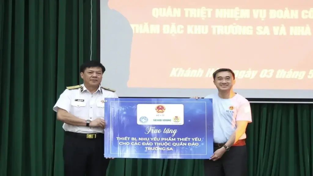 Bộ Y tế: Đề xuất đãi ngộ đặc thù cho lực lượng y tế công tác ở hải đảo