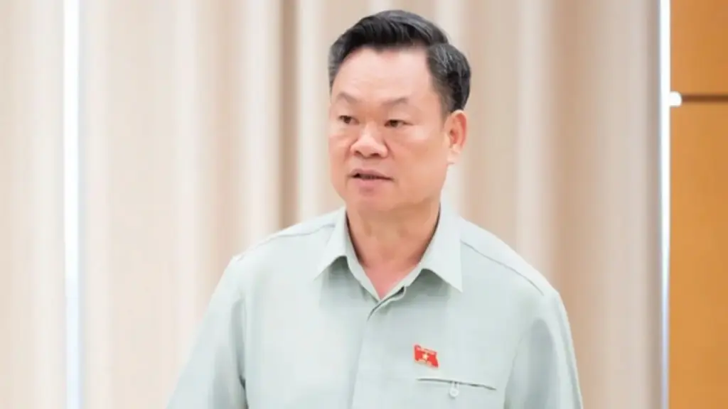 Bức xúc cao tốc trăm cây số không trạm dừng nghỉ