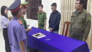Cháy ô tô khi đổ xăng khiến 2 người tử vong: Bắt tạm giam tài xế