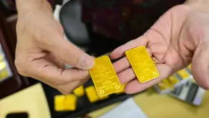 Chiều nay, giá vàng và giá bạc cùng giảm sâu