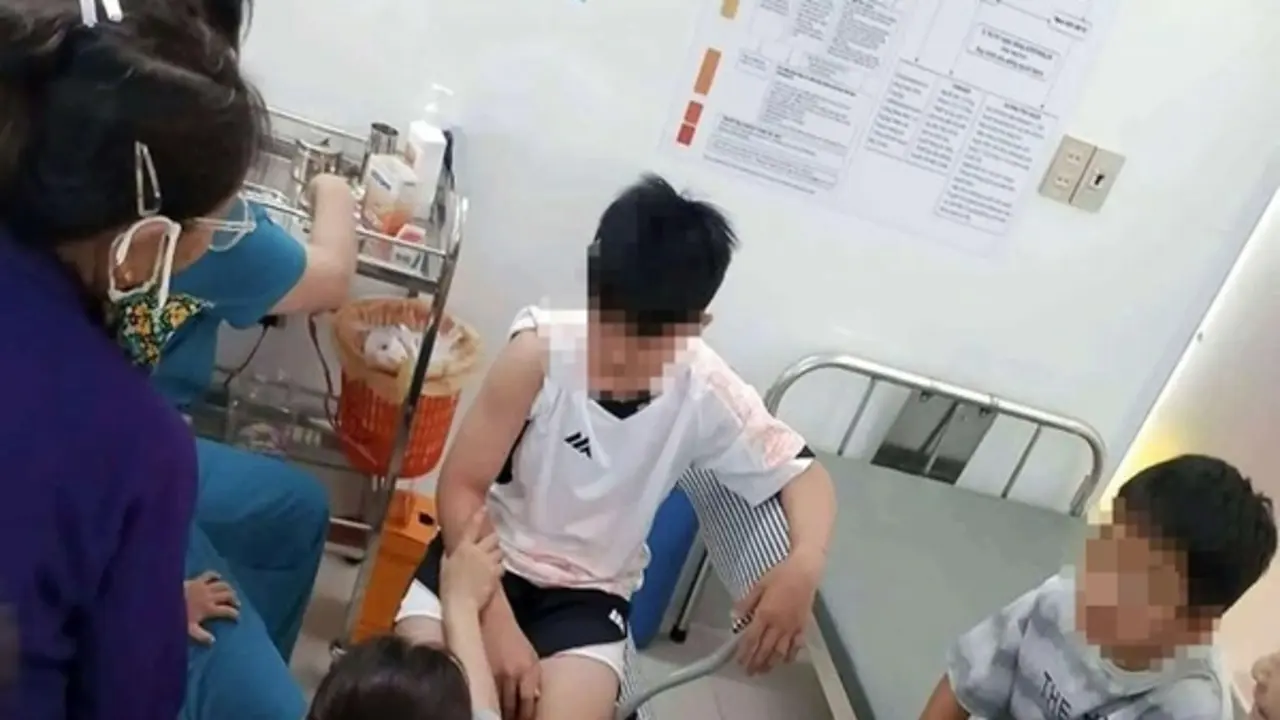 Chó dữ nghi bị bệnh dại tấn công nhiều người ở Nghệ An