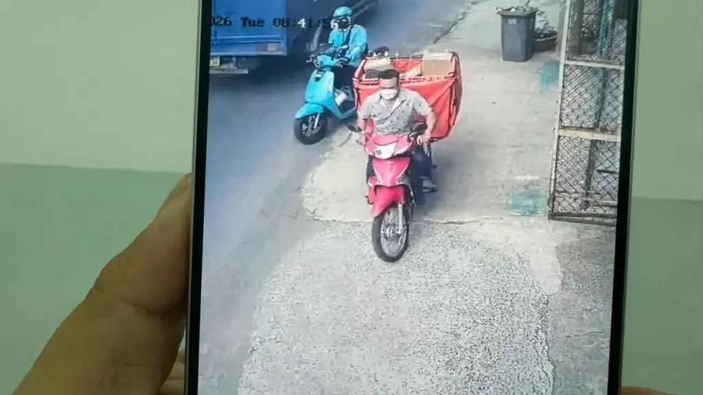 Công an truy tìm kẻ trộm xe của người giao hàng ở Đồng Nai