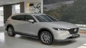 CX-8 có bản tiêu chuẩn mới giá chưa đến 900 triệu, đấu cả SUV cỡ D lẫn C