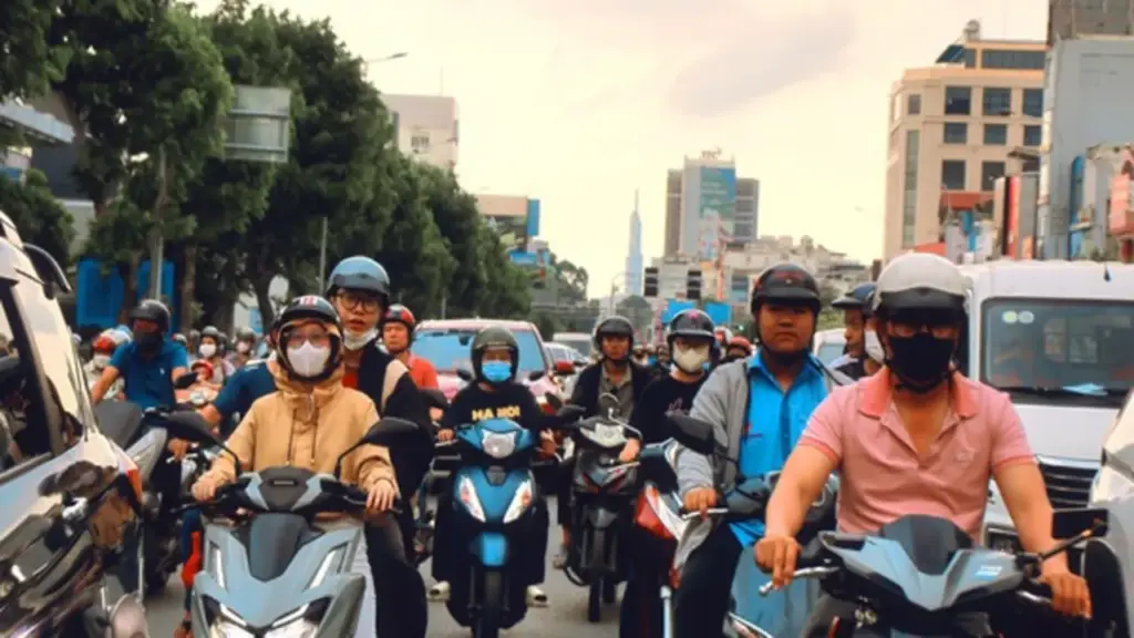 “Đảo chiều” dòng xe ở cửa ngõ sân bay: Đường Cộng Hòa giảm ùn ứ giờ tan tầm