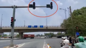 Đèn giao thông mờ, tài xế bị báo 'vượt đèn đỏ': CSGT TP.HCM xử lý ra sao?