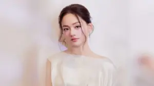 Diễn viên Lan Phương thắng kiện ly hôn chồng Tây