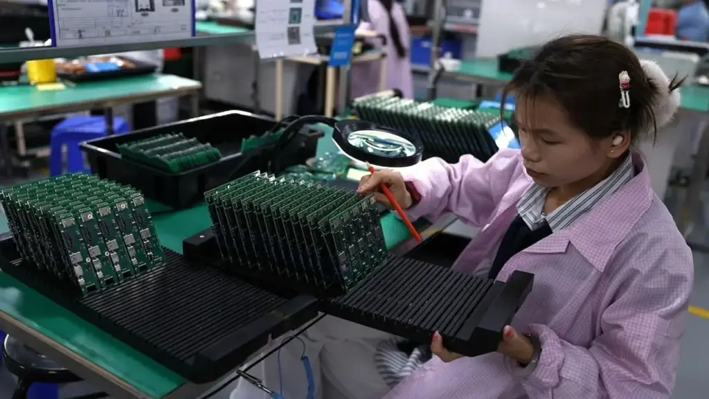 Doanh nghiệp Trung Quốc 'chai lì' với sự đe dọa của Mỹ