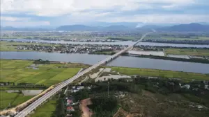 Đóng một phần hai cao tốc qua Quảng Trị để lắp giá long môn
