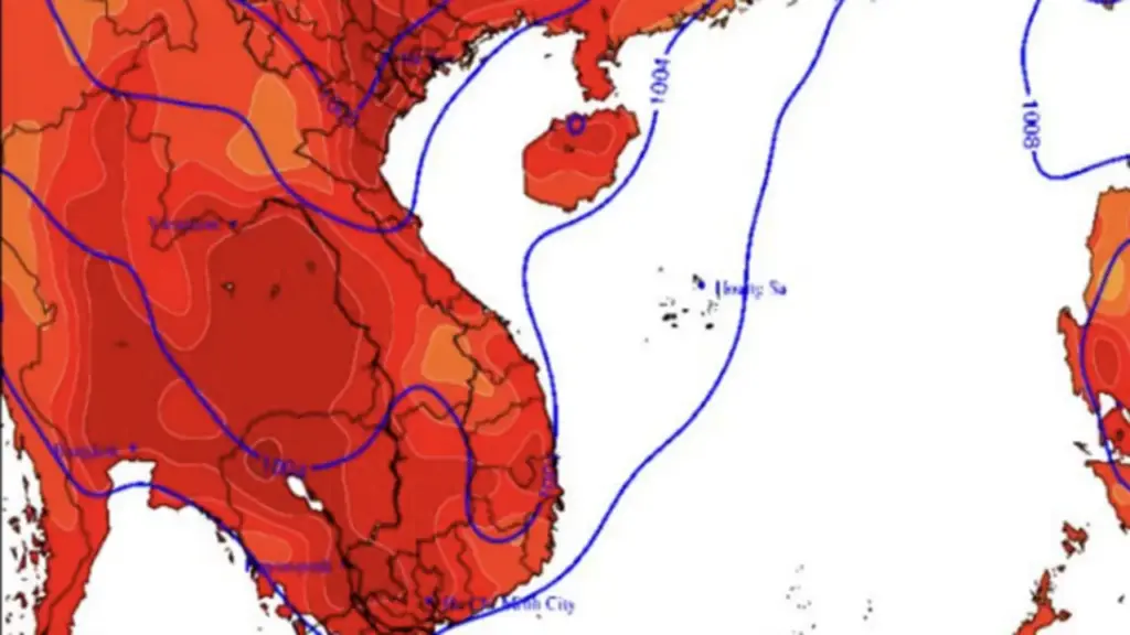 Dự báo thời tiết nắng nóng: Miền Trung có 'tâm nóng' gần 40 độ C