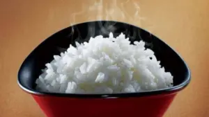 Đừng nấu cơm kiểu cũ, "bỏ túi" mẹo đơn giản giúp cơm luôn dẻo tơi, không cháy đáy nồi