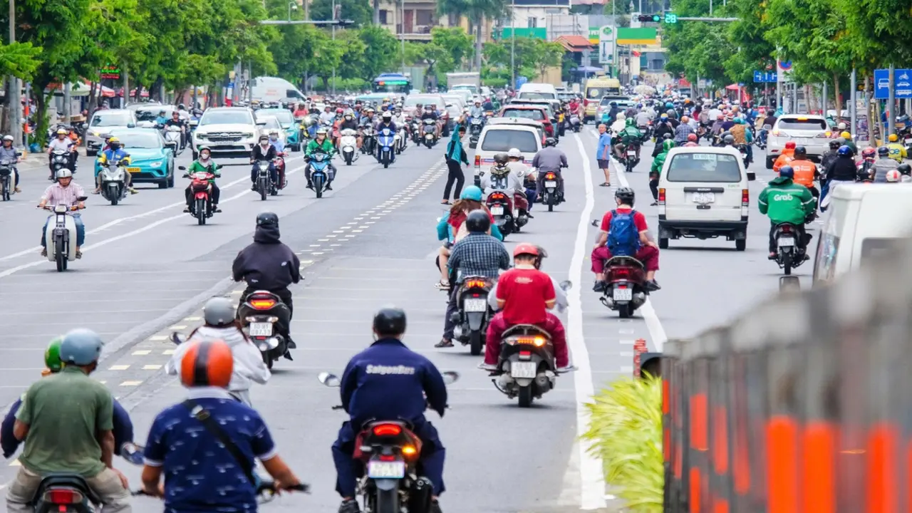 Đường Cộng Hòa bớt kẹt xe nhờ đâu?