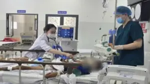 Ê kíp bác sĩ luân phiên từ đất liền cùng bác sĩ tại Côn Đảo cấp cứu thành công ca bệnh nguy kịch