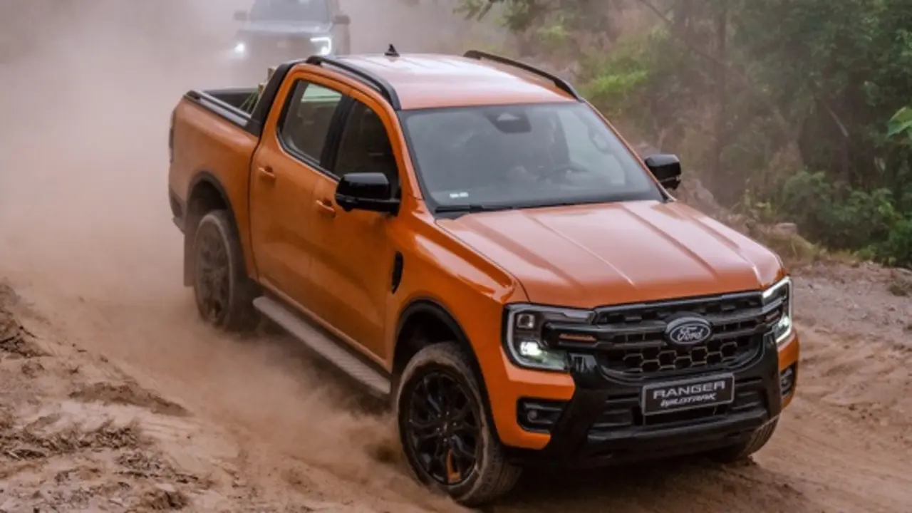 Ford Ranger Wildtrak máy dầu 3.0 lít: Bán tải phổ thông đắt nhất Việt Nam có gì?