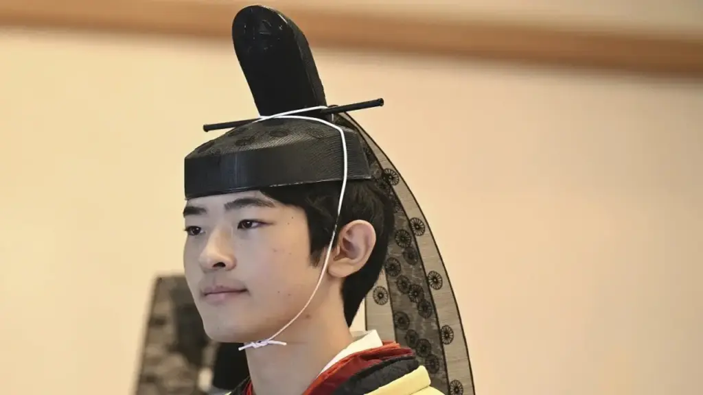 Gánh nặng của Hoàng tử Nhật Bản giữa vòng vây truyền thông