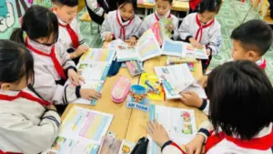 Giảm hơn 13% giá sách giáo khoa từ năm học 2026 - 2027