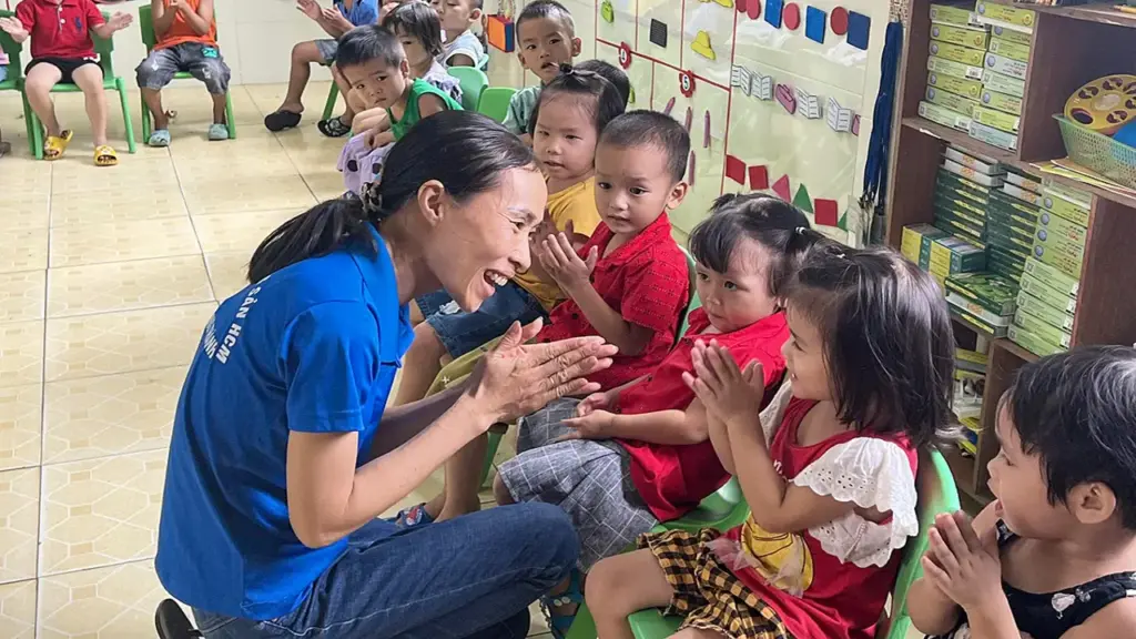 Giáo viên, nhân viên hợp đồng sắp được trả lương sau gần 6 tháng 'treo'