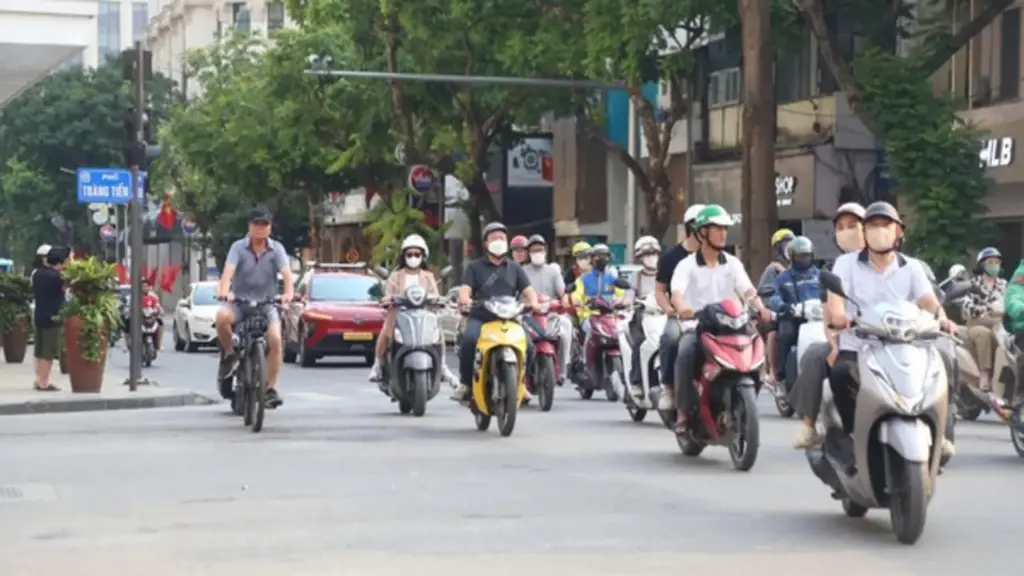 Hà Nội chưa cấm xe máy xăng cá nhân trong vùng phát thải thấp từ 1.7