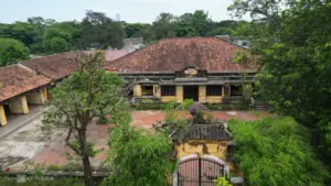 Hai di tích cấp quốc gia xuống cấp giữa Kinh thành Huế