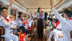 Hành trình đặc biệt trên chuyến tàu di sản của 100 hành khách