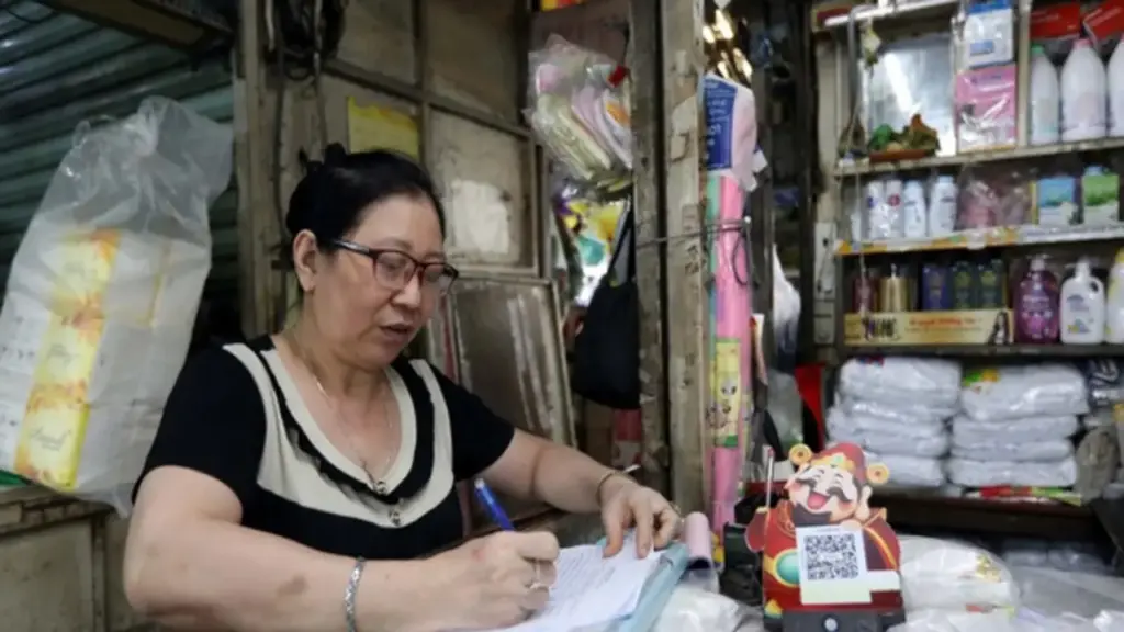Hộ kinh doanh có doanh thu dưới 3 tỉ đồng nên chọn phương pháp nộp thuế nào?