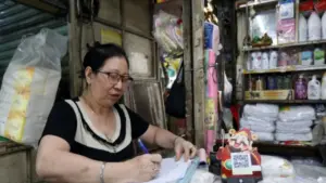 Hộ kinh doanh có doanh thu dưới 3 tỉ đồng nên chọn phương pháp nộp thuế nào?