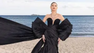 'Hoa hậu của các hoa hậu' diện đầm Lê Thanh Hòa ở Cannes