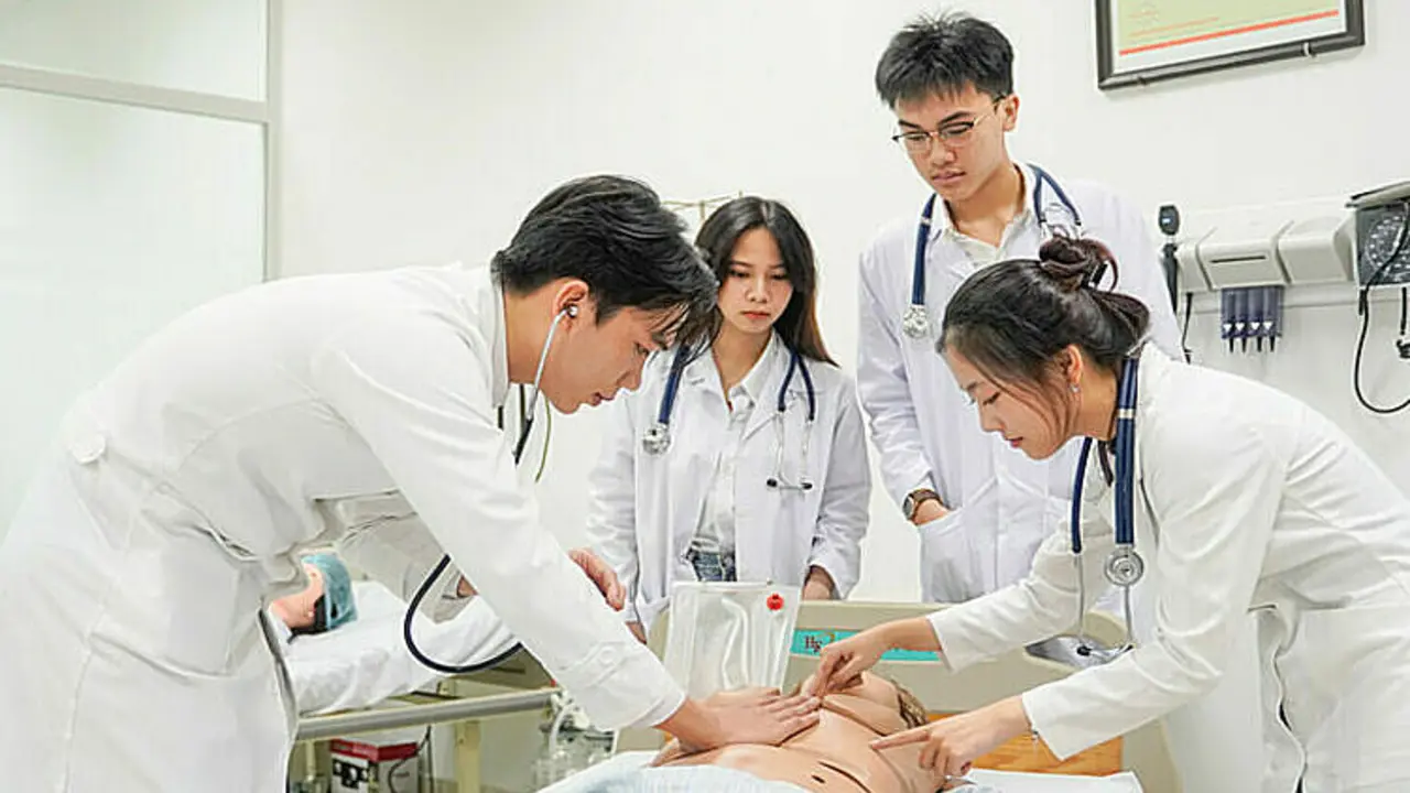 Học phí ngành Y khoa tăng, cao nhất 150 triệu đồng