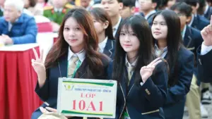 Học sinh cấp 2, 3 chất lượng cao phải đạt chuẩn tiếng Anh ngang đại học