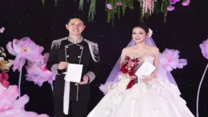 Hôn nhân của cặp đôi lệch tuổi vợ hơn chồng 9 tuổi ở Hà Nội