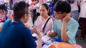 HUFLIT xét học bạ nhận học bổng từ 15.4