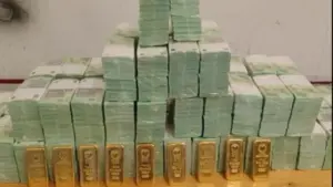 Hungary trả lại 82 triệu USD tiền và vàng cho Ukraine