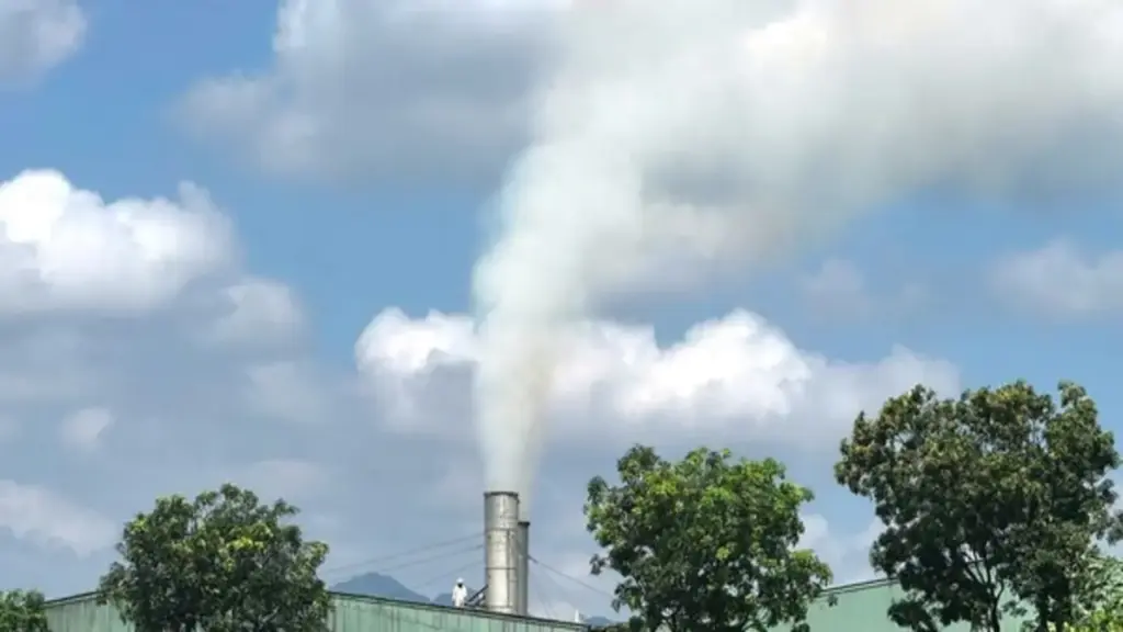 Khói trắng bủa vây khu dân cư, người dân đề nghị quan trắc độc lập nhà máy gỗ